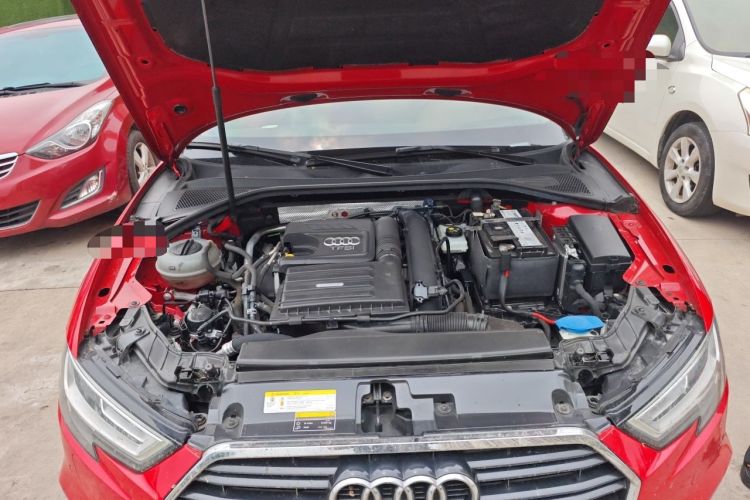 Used Audi A3 2019 Limousine 35 TFSI Fashion Edition China VI Emission Standard Engine Bay