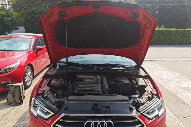 Used Audi A3 2019 Limousine 35 TFSI Ambition China V Engine Bay