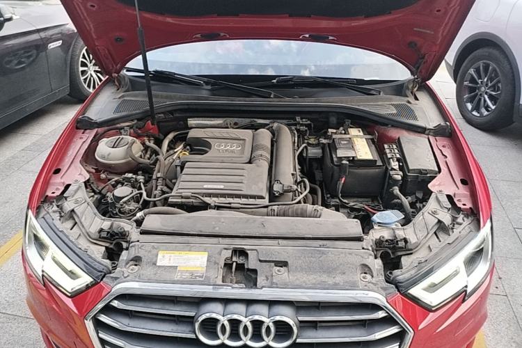 Used Audi A3 2019 Limousine 35 TFSI Ambition China VI Engine Bay