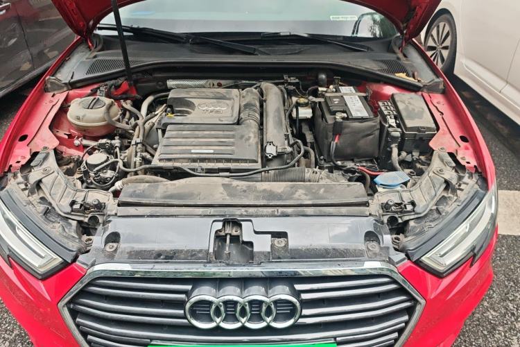 Used Audi A3 2019 Limousine 35 TFSI Fashion Edition China VI Emission Standard Engine Bay