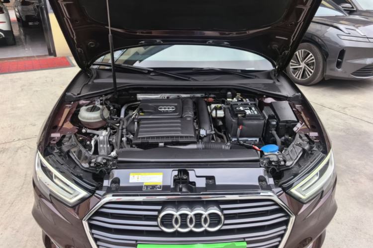 Used Audi A3 2019 Limousine 35 TFSI Fashion Edition China V standard Engine Bay