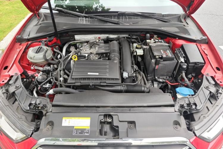 Used Audi A3 2019 Sportback 35 TFSI Ambition China VI Engine Bay
