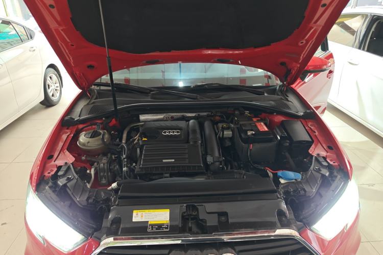 Used Audi A3 2019 Sportback 35 TFSI Fashion Edition China V Engine Bay