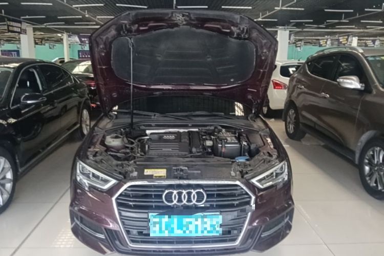 Used Audi A3 2019 Sportback 35 TFSI Fashion Edition China VI Emission Standard Engine Bay