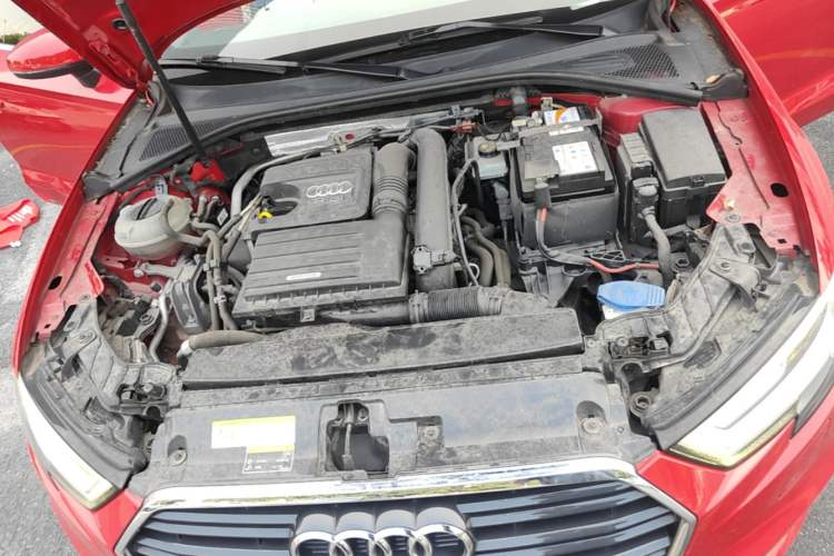 Used Audi A3 2019 Limousine 35 TFSI Fashion Edition China V standard Engine Bay