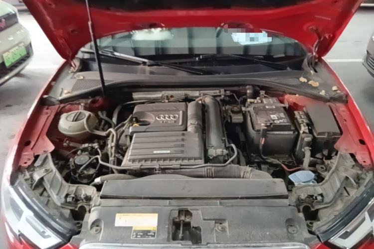 Used Audi A3 2019 Sportback 35 TFSI Ambition China VI Engine Bay