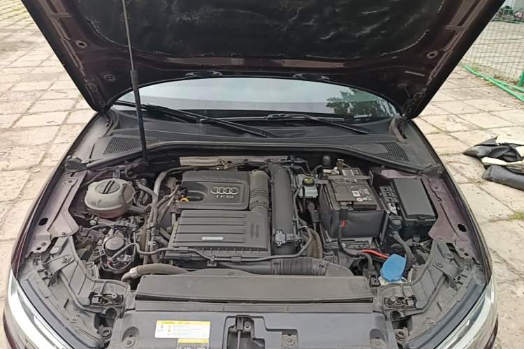 Used Audi A3 2019 Limousine 35 TFSI Sporty Version China VI Engine Bay