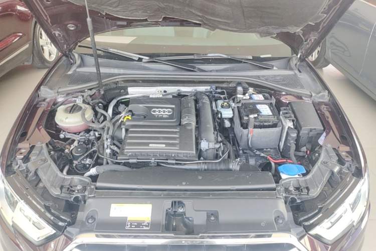 Used Audi A3 2019 Sportback 35 TFSI Ambition China VI Engine Bay