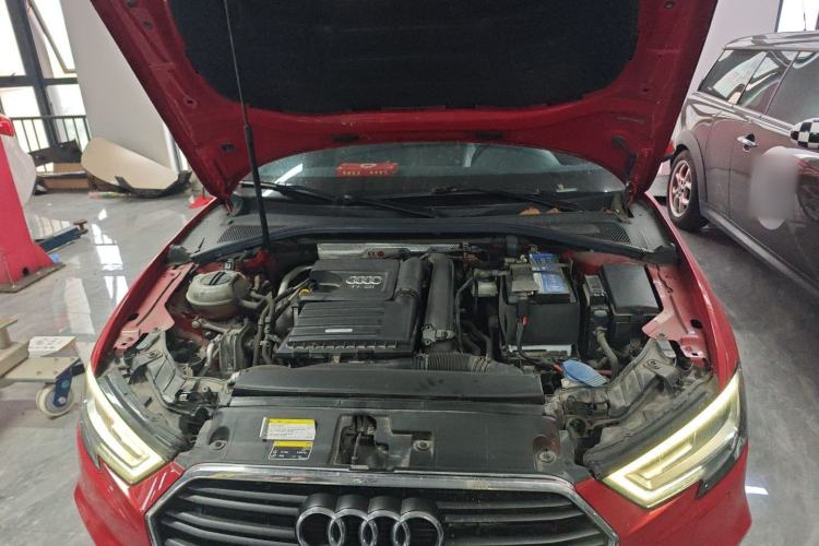 Used Audi A3 2019 Sportback 35 TFSI Fashion Edition China V Engine Bay