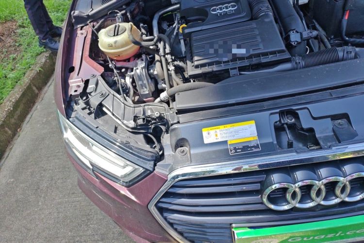 Used Audi A3 2019 Limousine 35 TFSI Fashion Edition China V standard Engine Bay Right