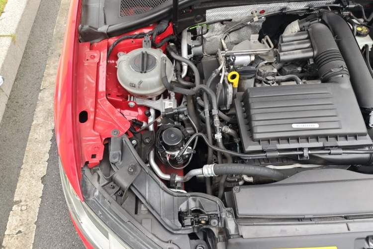 Used Audi A3 2019 Sportback 35 TFSI Ambition China VI Engine Bay Right