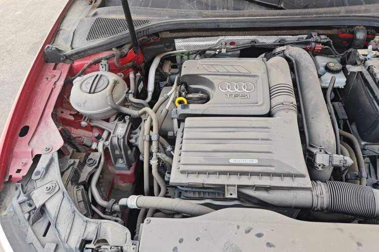 Used Audi A3 2019 Limousine 35 TFSI Ambition China VI Engine Bay Right
