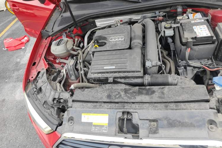 Used Audi A3 2019 Limousine 35 TFSI Fashion Edition China V standard Engine Bay Right
