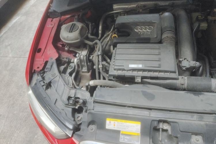 Used Audi A3 2019 Limousine 35 TFSI Style Version China V Emission Standard Engine Bay Right