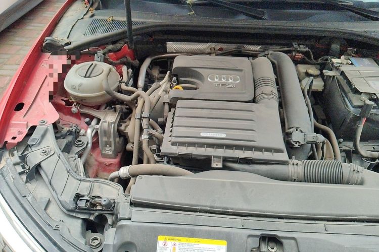Used Audi A3 2019 Limousine 35 TFSI Fashion Edition China V standard Engine Bay Right