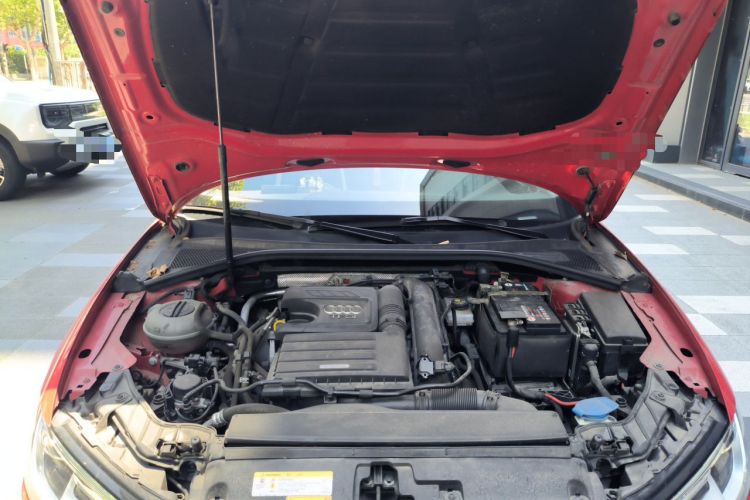 Used Audi A3 2019 Limousine 35 TFSI Ambition China VI Engine Bay