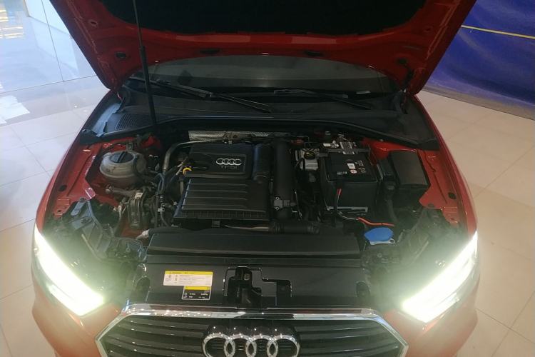 Used Audi A3 2019 Limousine 35 TFSI Fashion Edition China V standard Engine Bay
