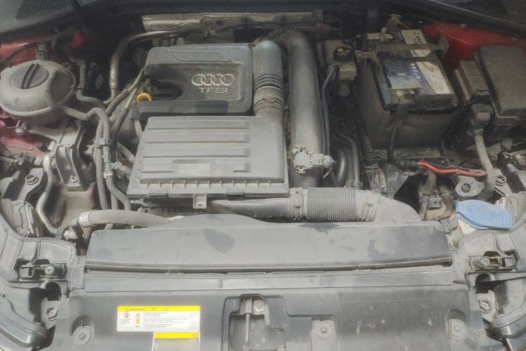 Used Audi A3 2019 Limousine 35 TFSI Style Version China V Emission Standard Engine Bay