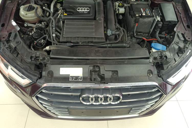 Used Audi A3 2019 Limousine 35 TFSI Ambition China VI Engine Bay