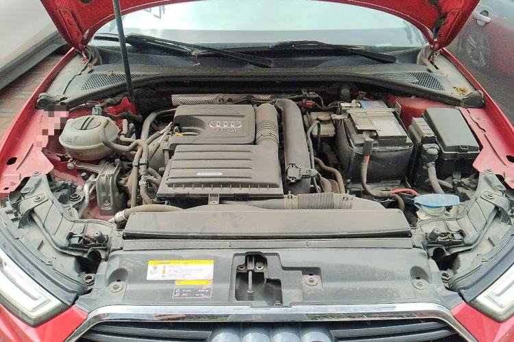 Used Audi A3 2019 Limousine 35 TFSI Fashion Edition China V standard Engine Bay