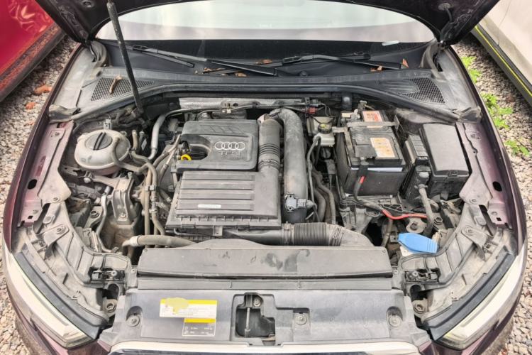 Used Audi A3 2019 Limousine 35 TFSI Fashion Edition China V standard Engine Bay