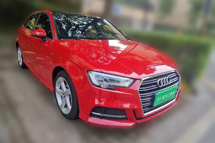 Used Audi A3 2019 Sportback 35 TFSI Fashion Edition China VI Emission Standard Front Right 45 Deg
