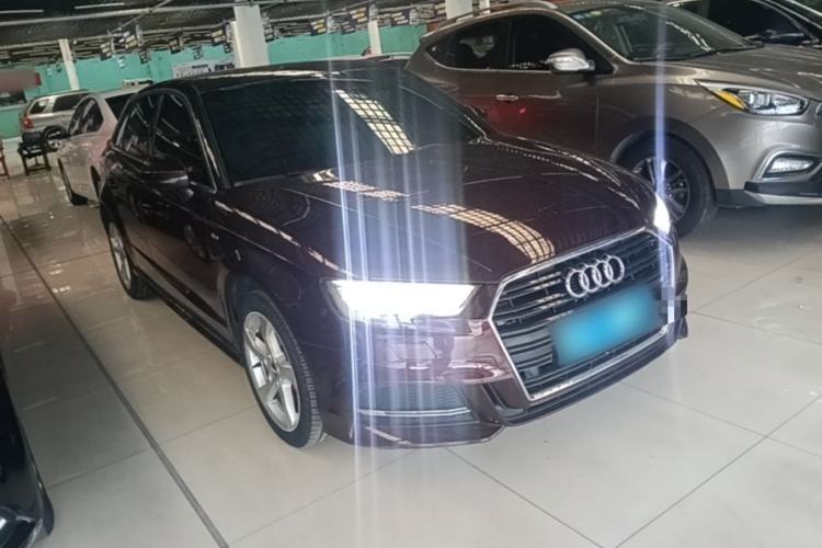 Used Audi A3 2019 Sportback 35 TFSI Fashion Edition China VI Emission Standard Front Right 45 Deg