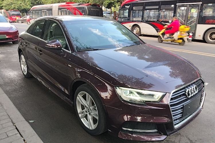 Used Audi A3 2019 Limousine 35 TFSI Fashion Edition China VI Emission Standard Front Right 45 Deg