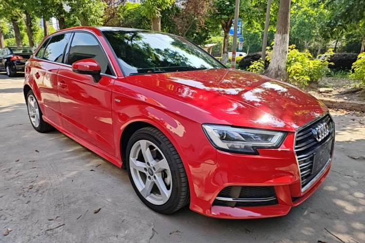 Used Audi A3 2019 Sportback 35 TFSI Fashion Edition China VI Emission Standard Front Right 45 Deg