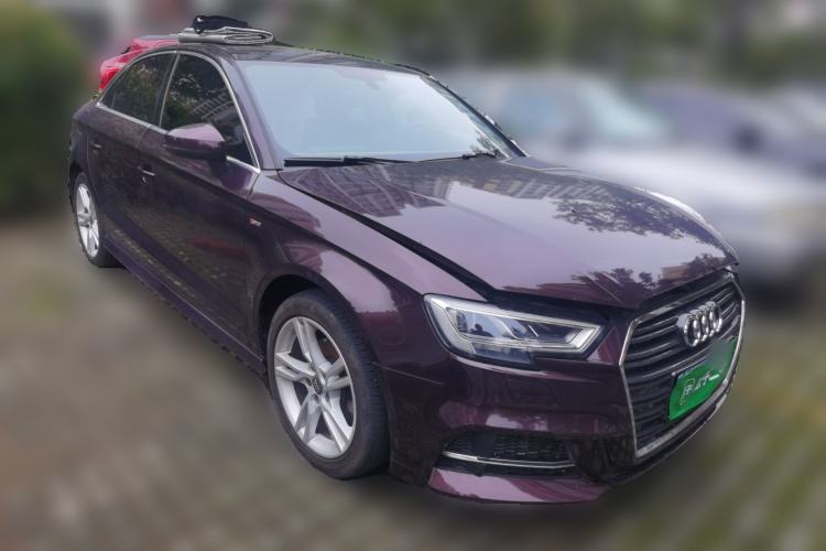 Used Audi A3 2019 Limousine 35 TFSI Fashion Edition China VI Emission Standard Front Right 45 Deg