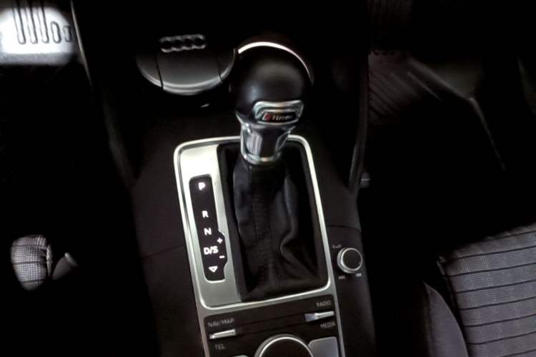 Used Audi A3 2019 Sportback 35 TFSI Sporty Version China VI Gear Lever