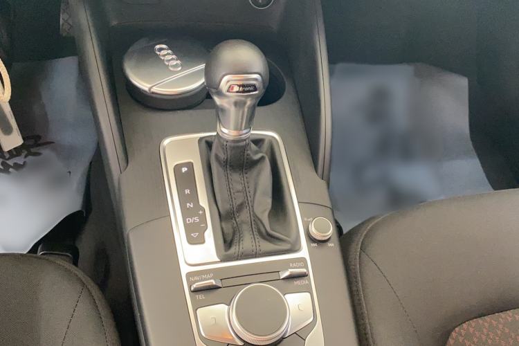 Used Audi A3 2019 Limousine 35 TFSI Ambition China V Gear Lever