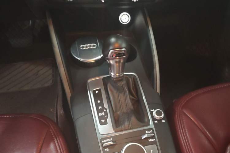 Used Audi A3 2019 Limousine 35 TFSI Ambition China V Gear Lever