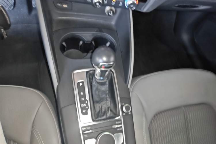 Used Audi A3 2019 Sportback 35 TFSI Fashion Edition China V Gear Lever