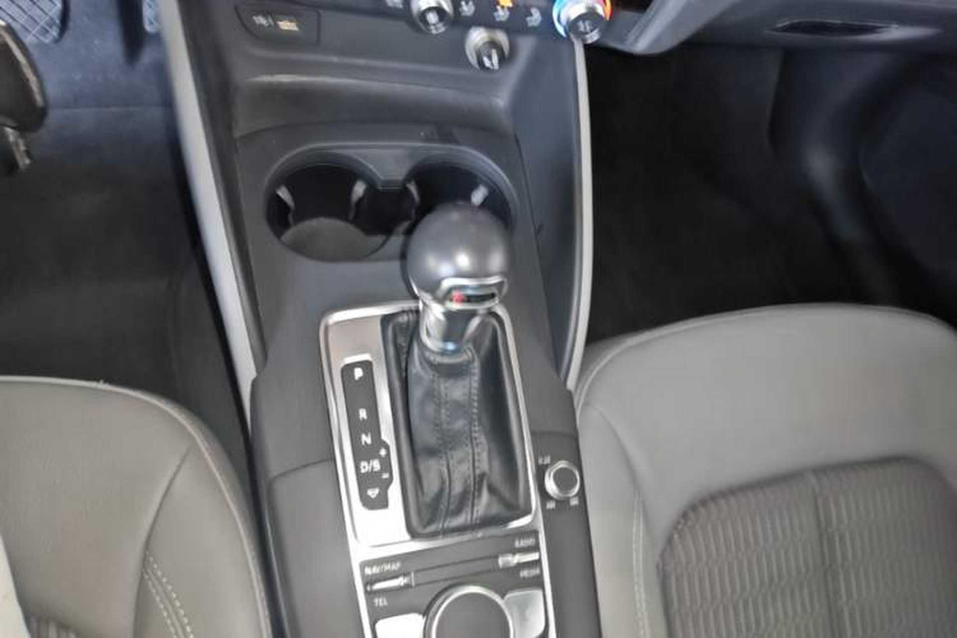 Used Audi A3 2019 Sportback 35 TFSI Fashion Edition China V Gear Lever