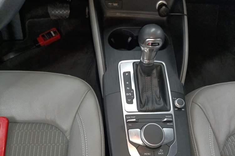 Used Audi A3 2019 Sportback 35 TFSI Fashion Edition China V Gear Lever