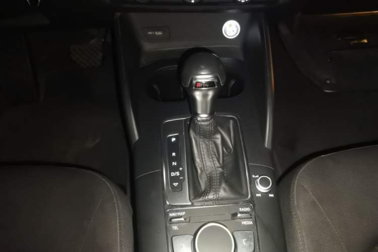 Used Audi A3 2019 Limousine 35 TFSI Ambition China V Gear Lever