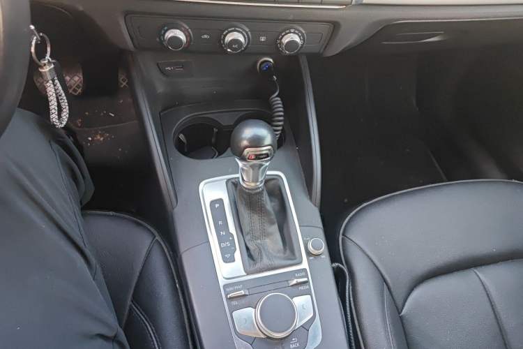 Used Audi A3 2019 Limousine 35 TFSI Ambition China VI Gear Lever