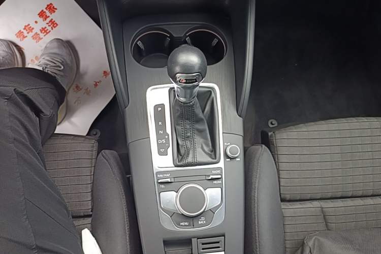 Used Audi A3 2019 Limousine 35 TFSI Sporty Version China VI Gear Lever