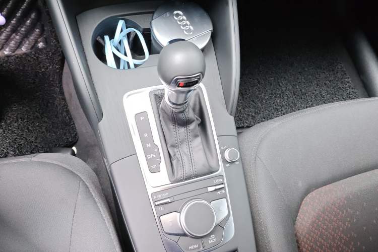 Used Audi A3 2019 Limousine 35 TFSI Ambition China VI Gear Lever