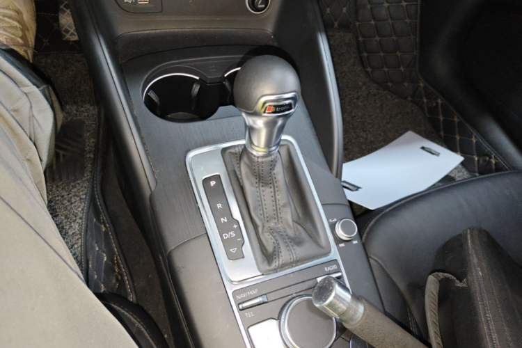 Used Audi A3 2019 Limousine 35 TFSI Style Version China V Emission Standard Gear Lever