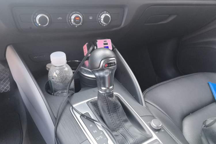 Used Audi A3 2019 Limousine 35 TFSI Ambition China V Gear Lever