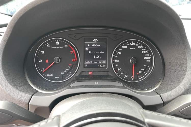 Used Audi A3 2019 Limousine 35 TFSI Fashion Edition China VI Emission Standard Instrument Cluster