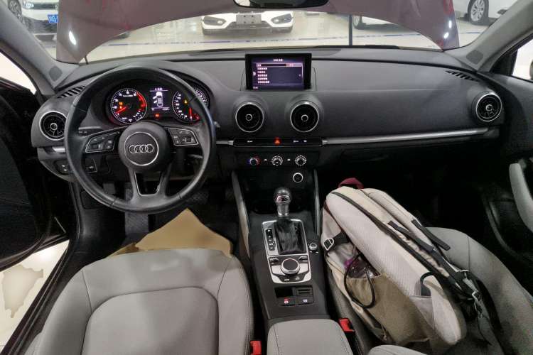 Used Audi A3 2019 Limousine 35 TFSI Ambition China VI Interior 2