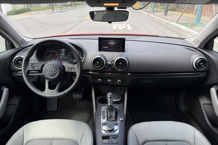 Used Audi A3 2019 Limousine 35 TFSI Fashion Edition China VI Emission Standard Interior 2
