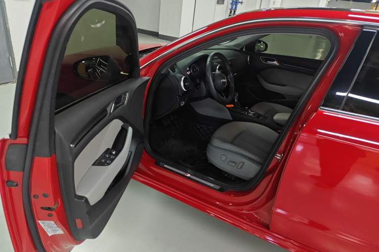 Used Audi A3 2019 Sportback 35 TFSI Fashion Edition China VI Emission Standard Interior 3