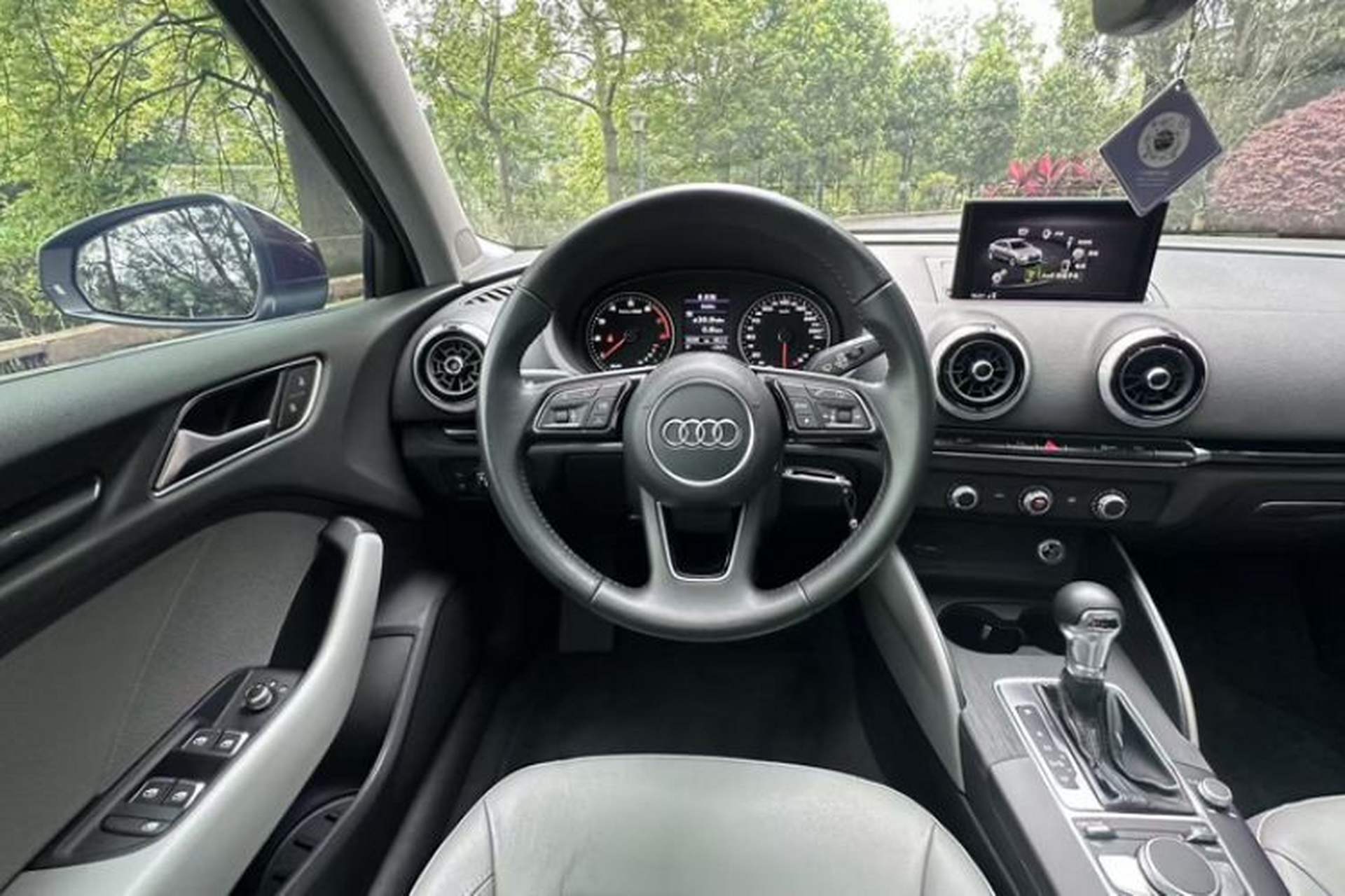 Used Audi A3 2019 Limousine 35 TFSI Fashion Edition China VI Emission Standard Interior 4