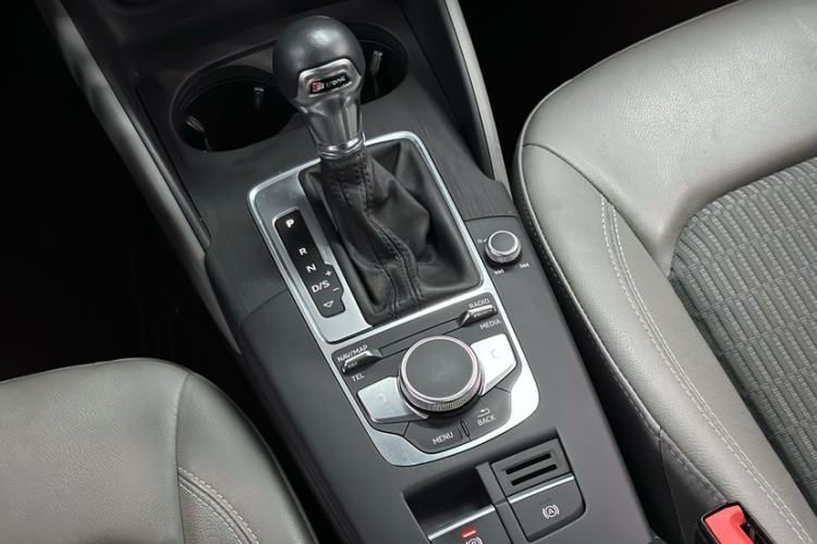 Used Audi A3 2019 Sportback 35 TFSI Fashion Edition China V Interior 4