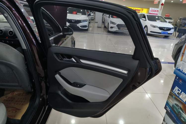 Used Audi A3 2019 Limousine 35 TFSI Ambition China VI Interior 6