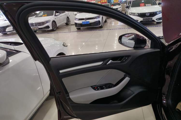 Used Audi A3 2019 Limousine 35 TFSI Ambition China VI Interior 7